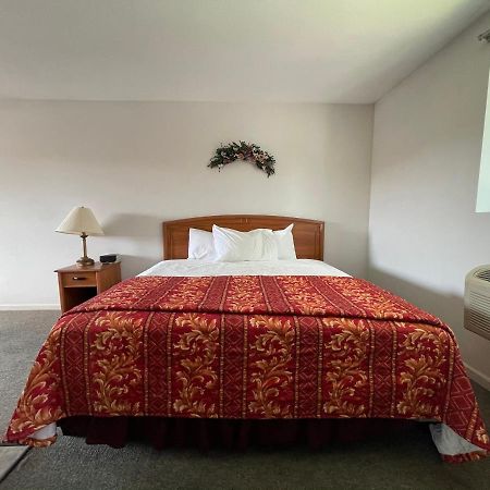 Vibe Inn - Whirlpools Suites - Lyons Esterno foto